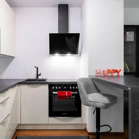 Idyllische Wohnung, Nahe Zentrum Und Grossing